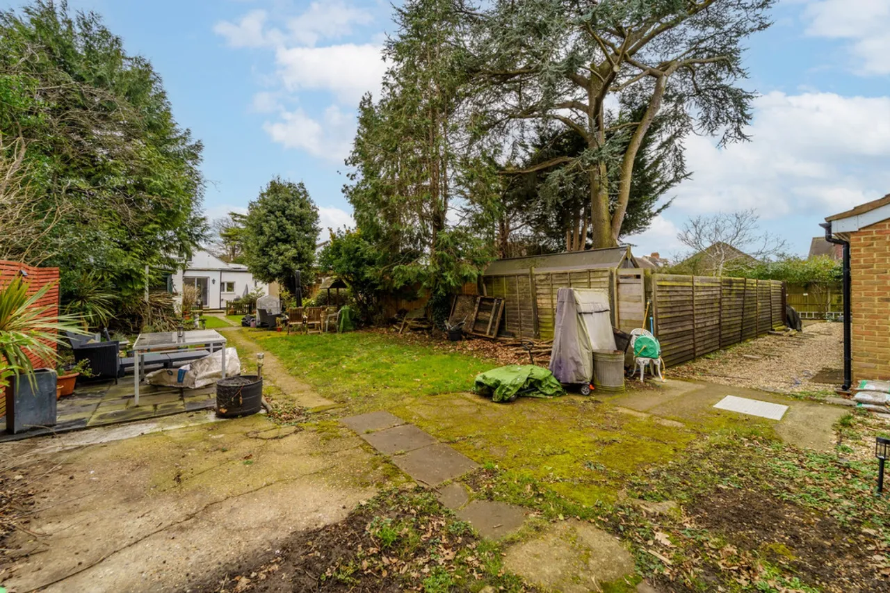 Feltham Hill Road, Ashford, photo 26