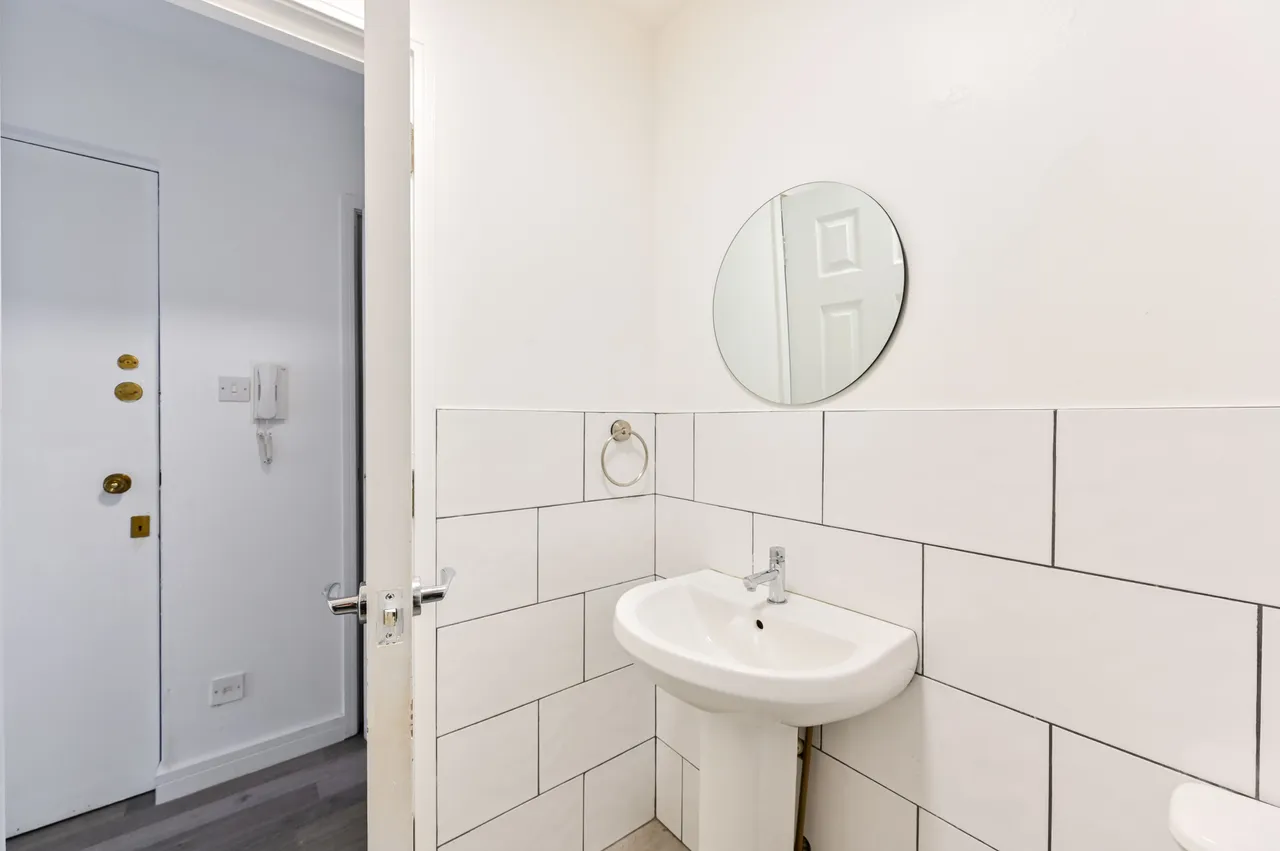 13 St Benedicts Close, London, photo 4