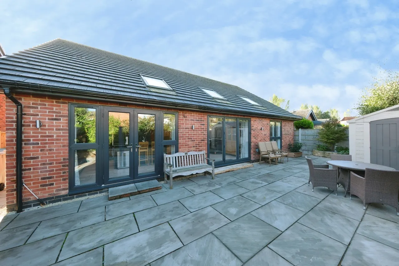 Brookside, Clipstone Village, NG21, photo 18