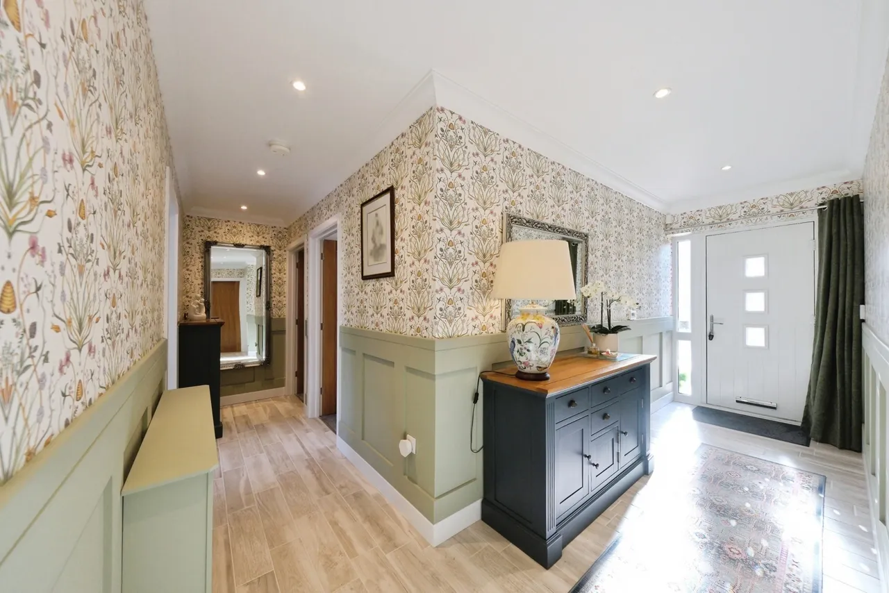 Brookside, Clipstone Village, NG21, photo 7