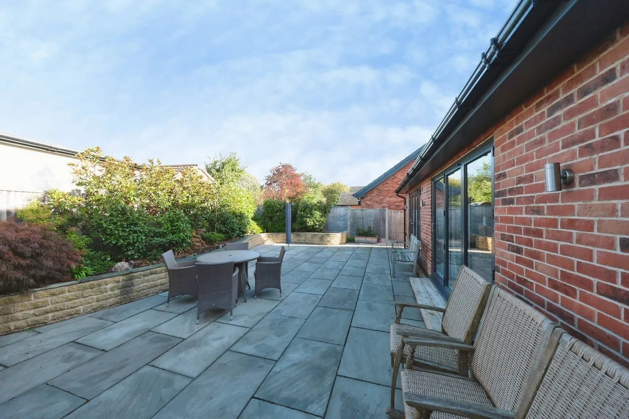 Brookside, Clipstone Village, NG21, photo 17