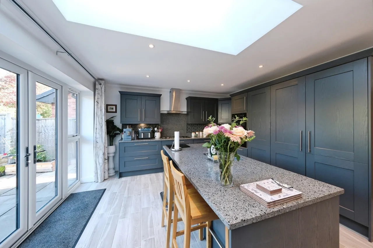 Brookside, Clipstone Village, NG21, photo 2