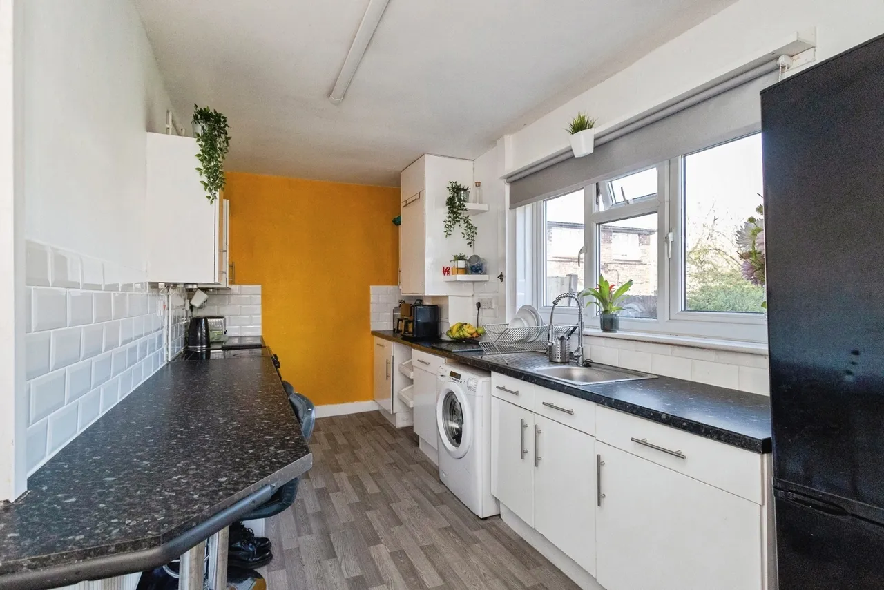South Crescent, Manchester, Greater Manchester, M11, photo 5