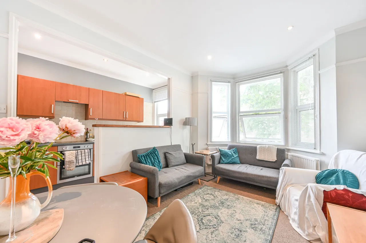Top Floor Flat, 40 Oaklands Road, London, photo 7