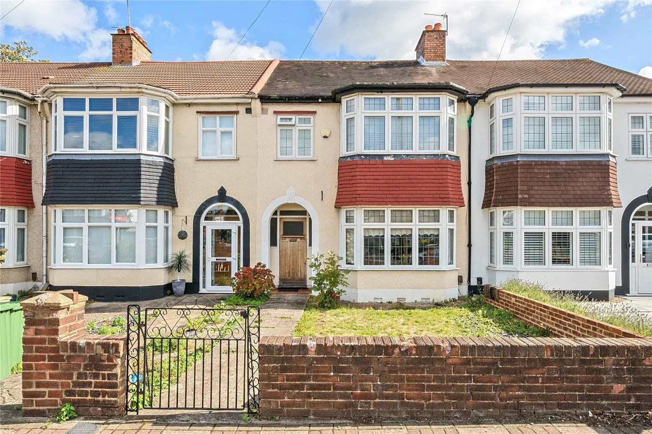 3 bed house for sale — Upper Elmers End Road, Beckenham, BR3
