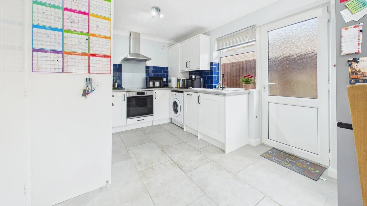 Viking Close, Bourne, PE10, photo 9