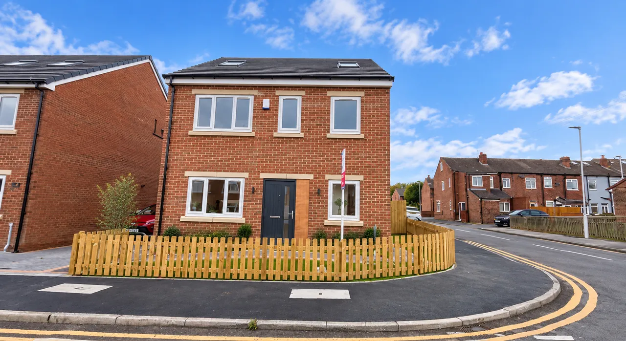 4 bed house for sale, Gibson Lane, Kippax, LS25