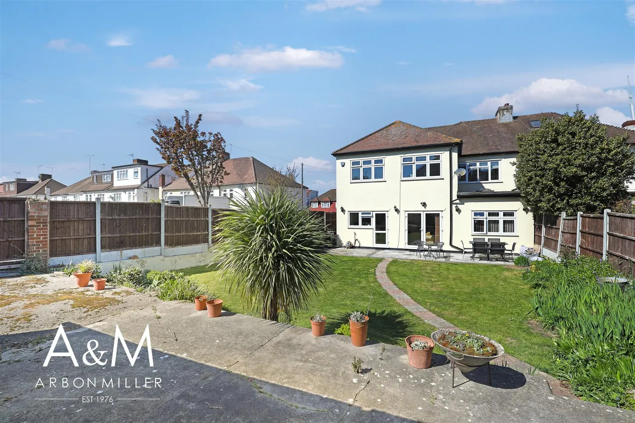 Marlands Road, Clayhall, Essex, Ilford, IG50JJ, photo 30