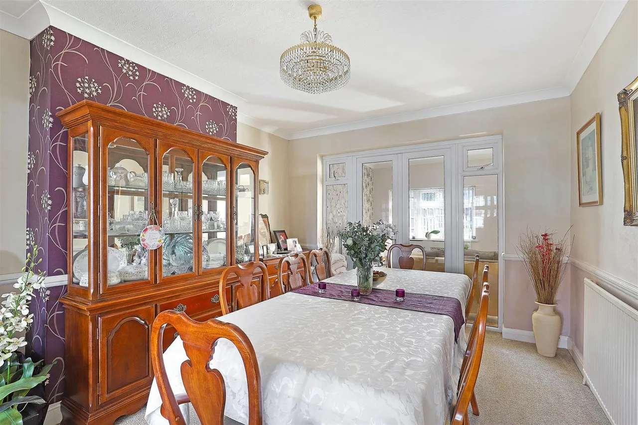 Marlands Road, Clayhall, Essex, Ilford, IG50JJ, photo 7