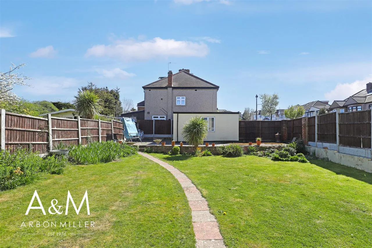 Marlands Road, Clayhall, Essex, Ilford, IG50JJ, photo 29