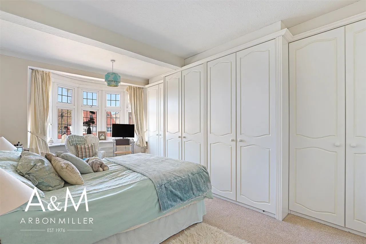Marlands Road, Clayhall, Essex, Ilford, IG50JJ, photo 18