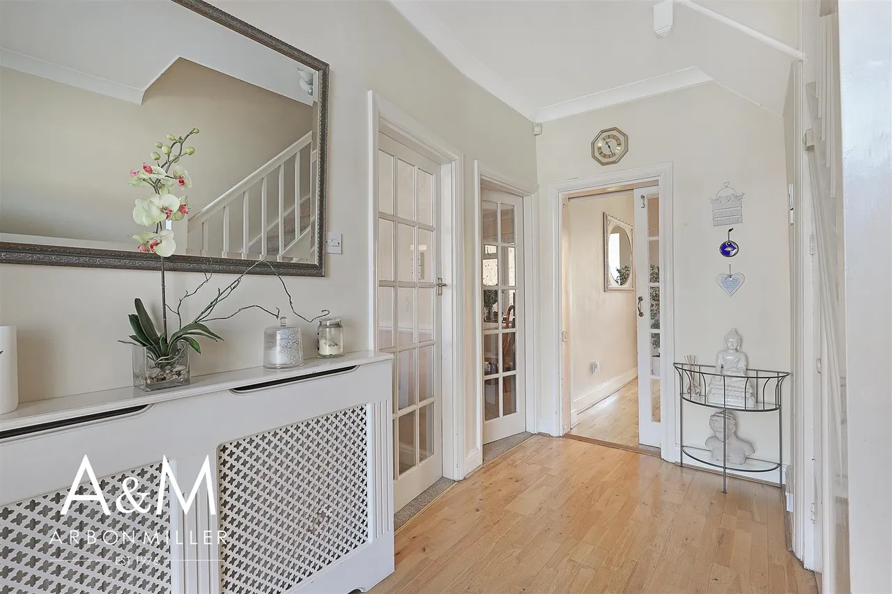 Marlands Road, Clayhall, Essex, Ilford, IG50JJ, photo 16