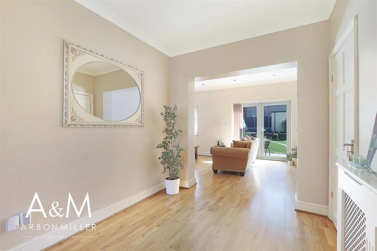 Marlands Road, Clayhall, Essex, Ilford, IG50JJ, photo 14