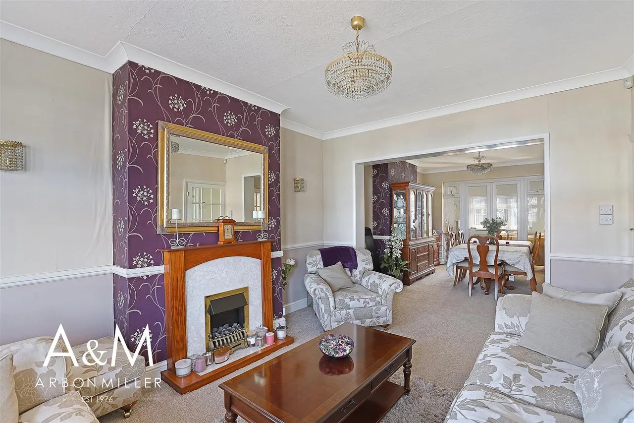 Marlands Road, Clayhall, Essex, Ilford, IG50JJ, photo 5