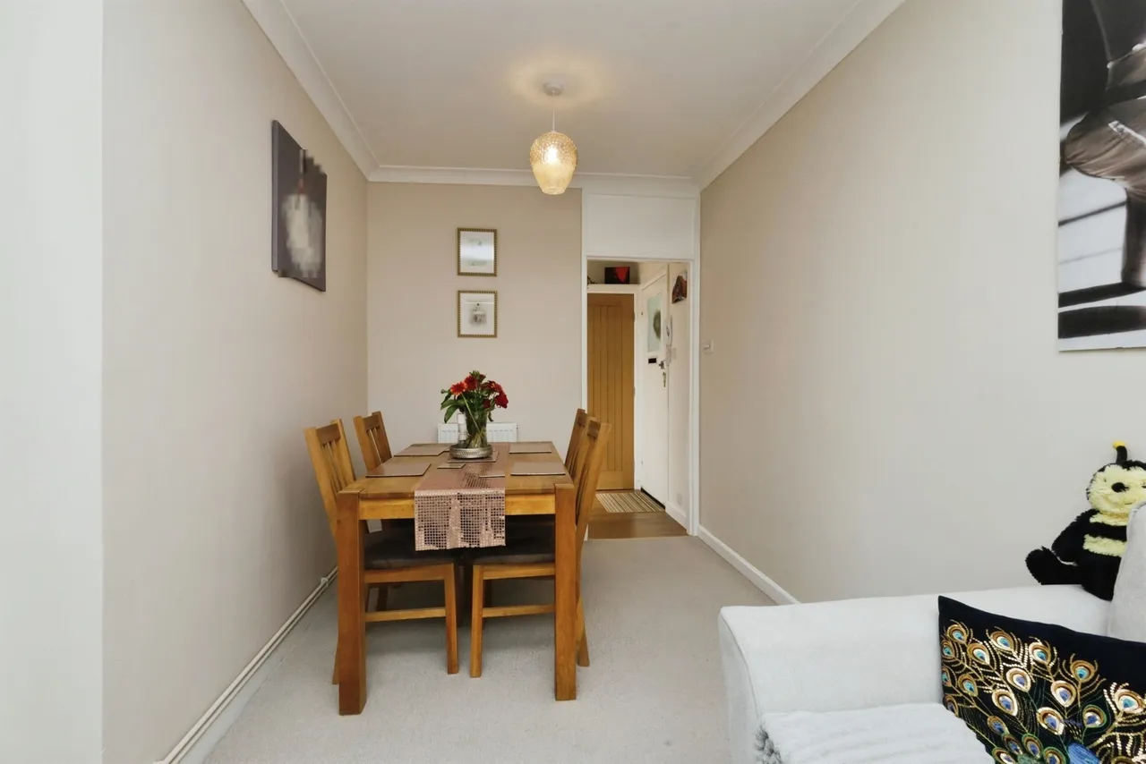 Woodcroft Drive, Eastbourne, photo 8