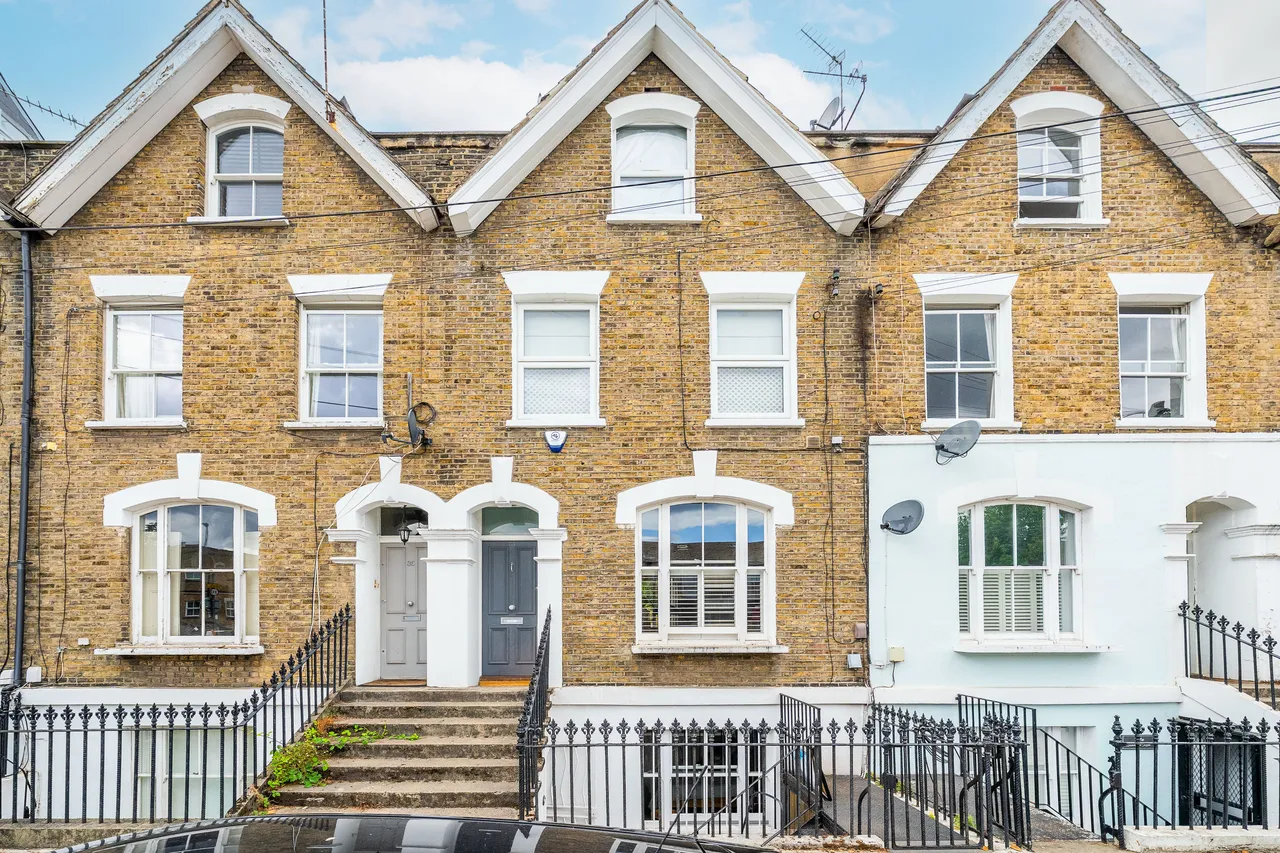 2 bed flat for sale — Auckland Road, London, SW11