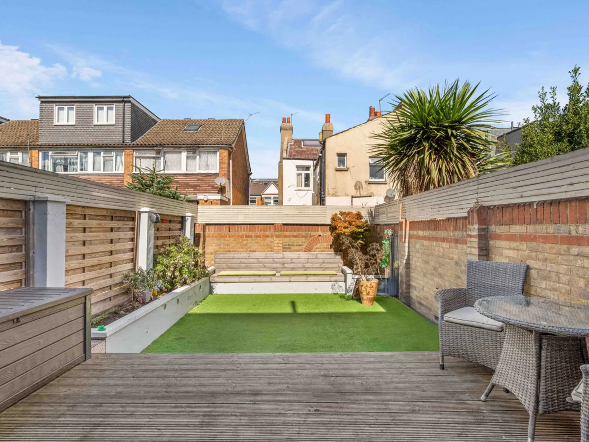Ravensbury Road, London, SW18, photo 6