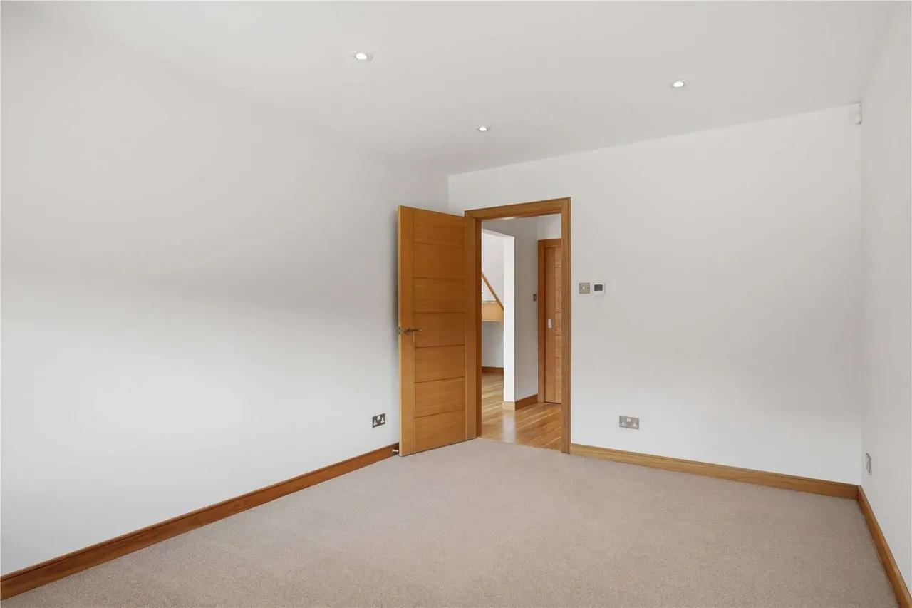 Allanfield, Auchterarder, Perth and Kinross, PH3 1FN, photo 8