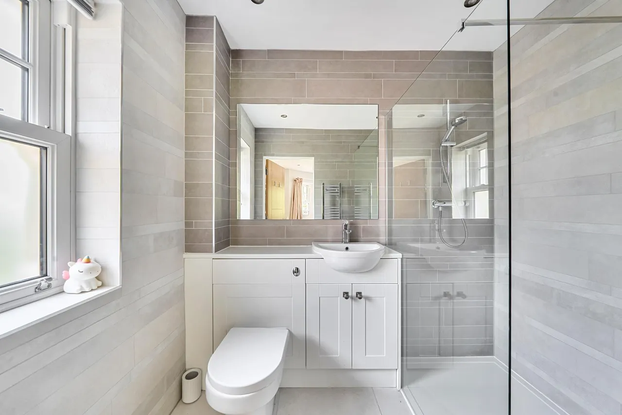 Westhall Road, Warlingham, photo 23