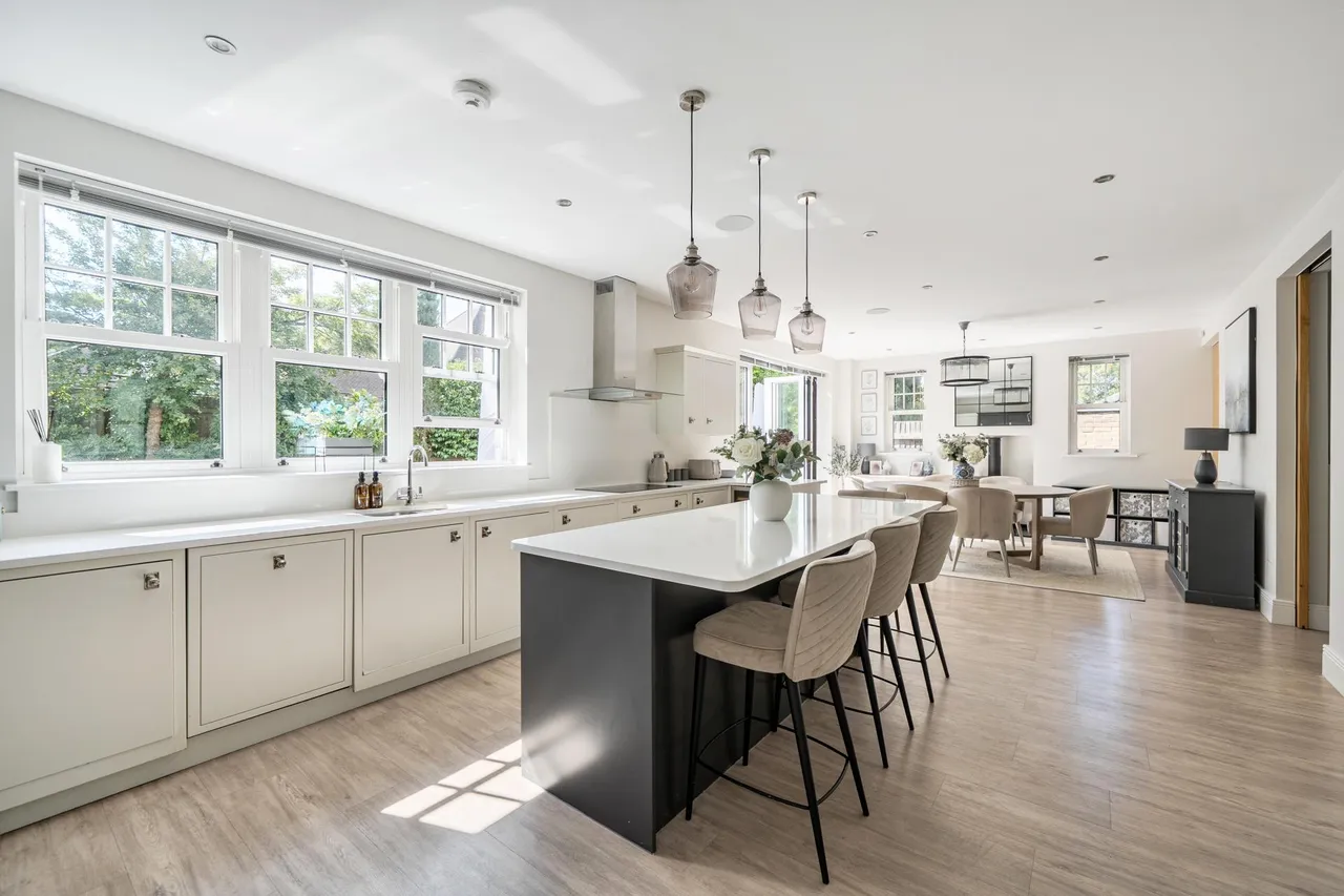 Westhall Road, Warlingham, photo 3