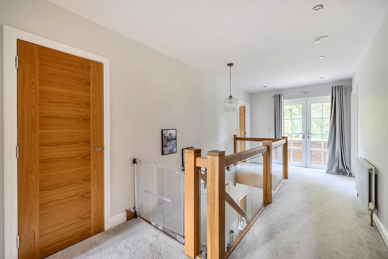Westhall Road, Warlingham, photo 16