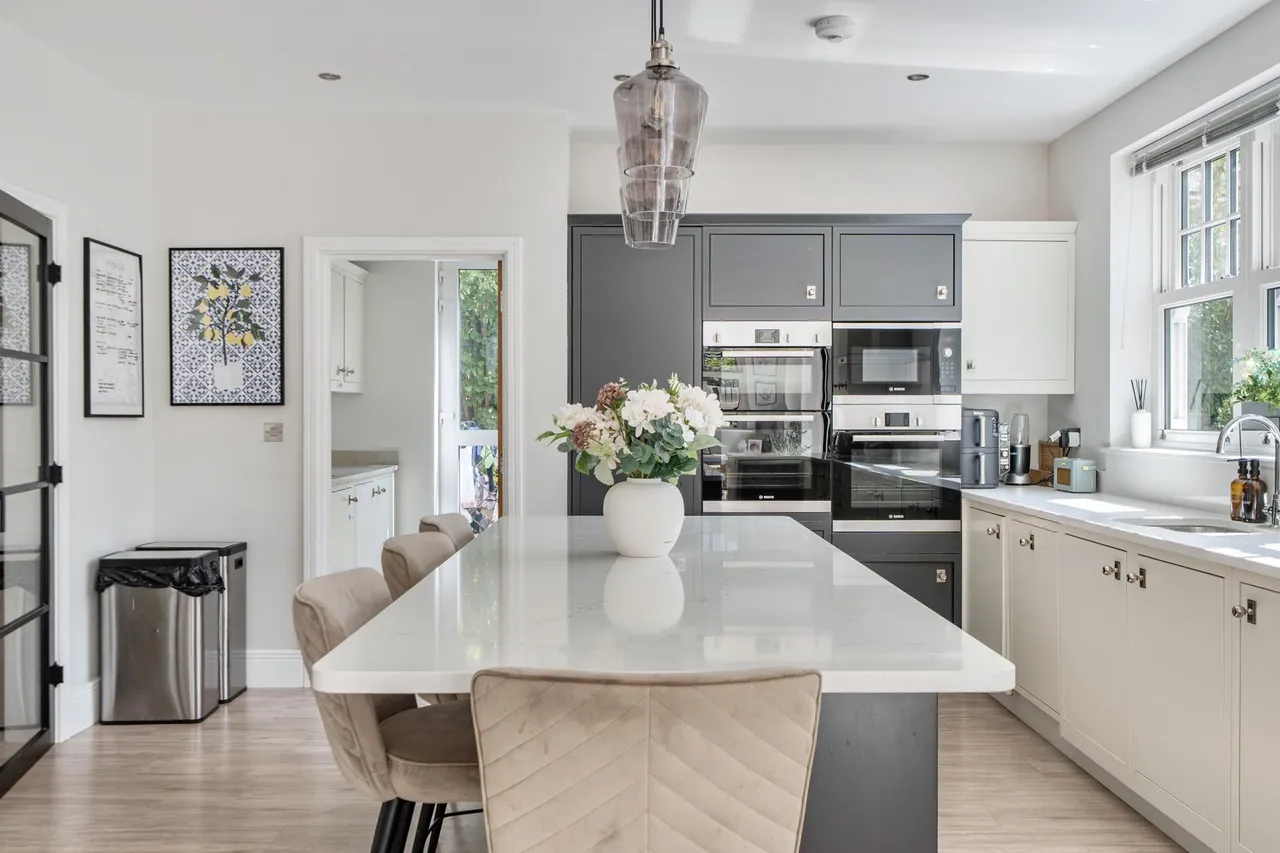Westhall Road, Warlingham, photo 8