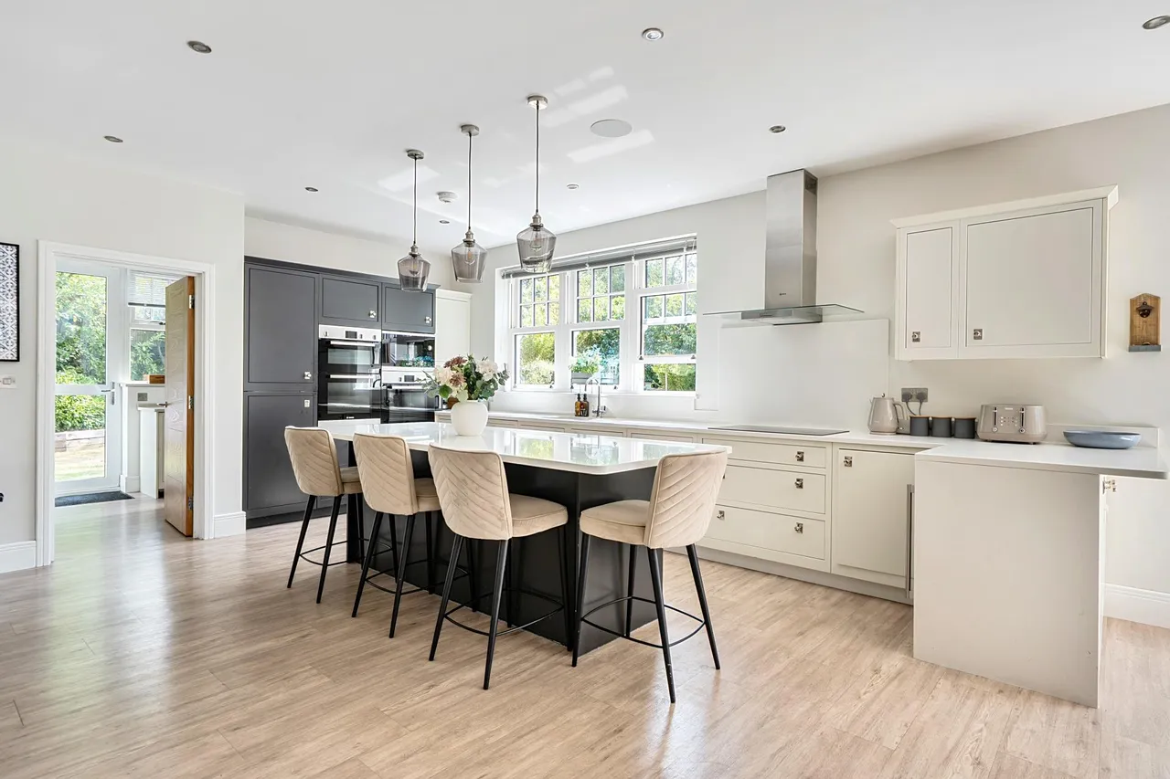 Westhall Road, Warlingham, photo 5