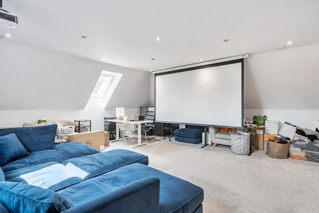 Westhall Road, Warlingham, photo 18