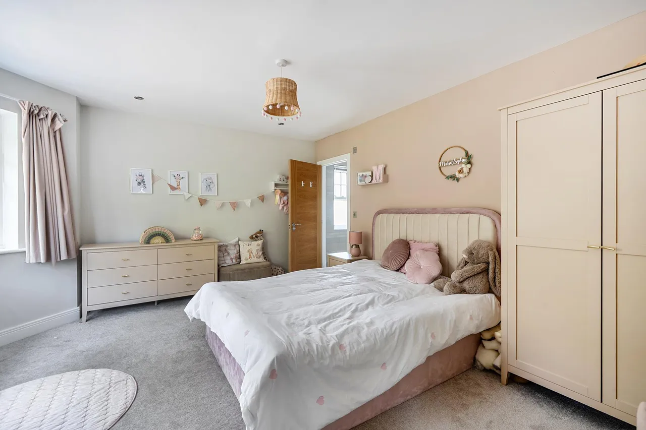 Westhall Road, Warlingham, photo 25