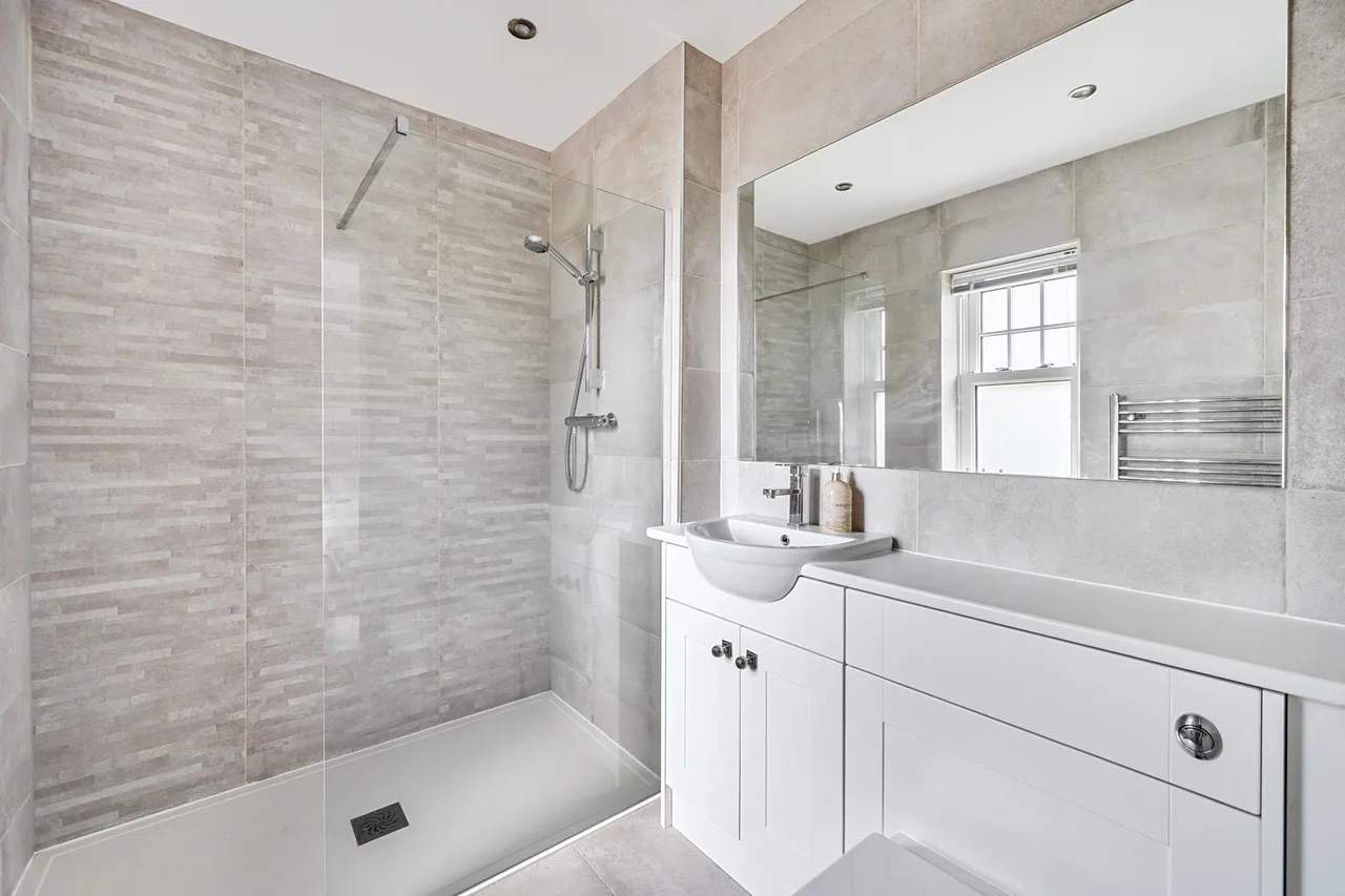 Westhall Road, Warlingham, photo 26