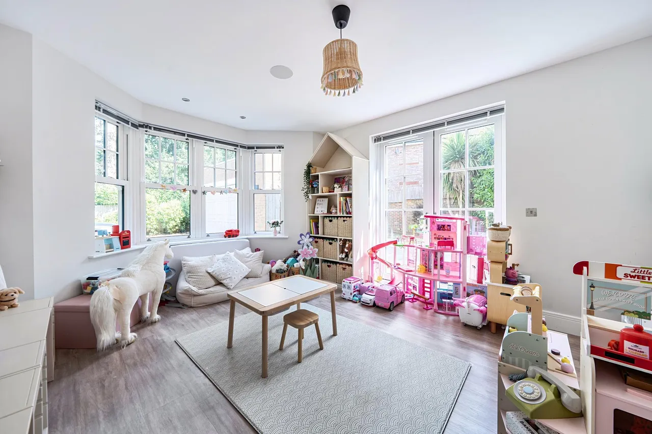 Westhall Road, Warlingham, photo 14