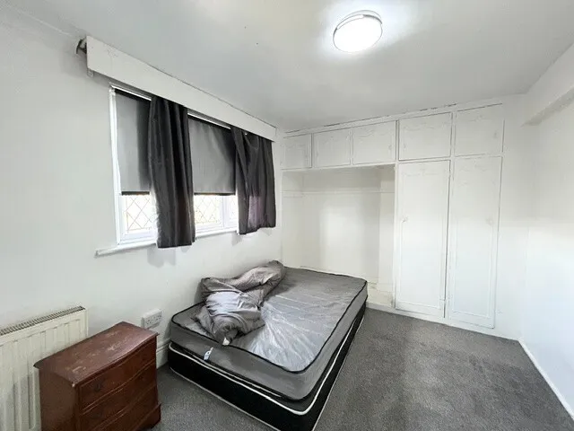 Romford Road, Chigwell, IG7, photo 6