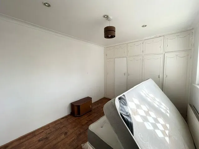 Romford Road, Chigwell, IG7, photo 7