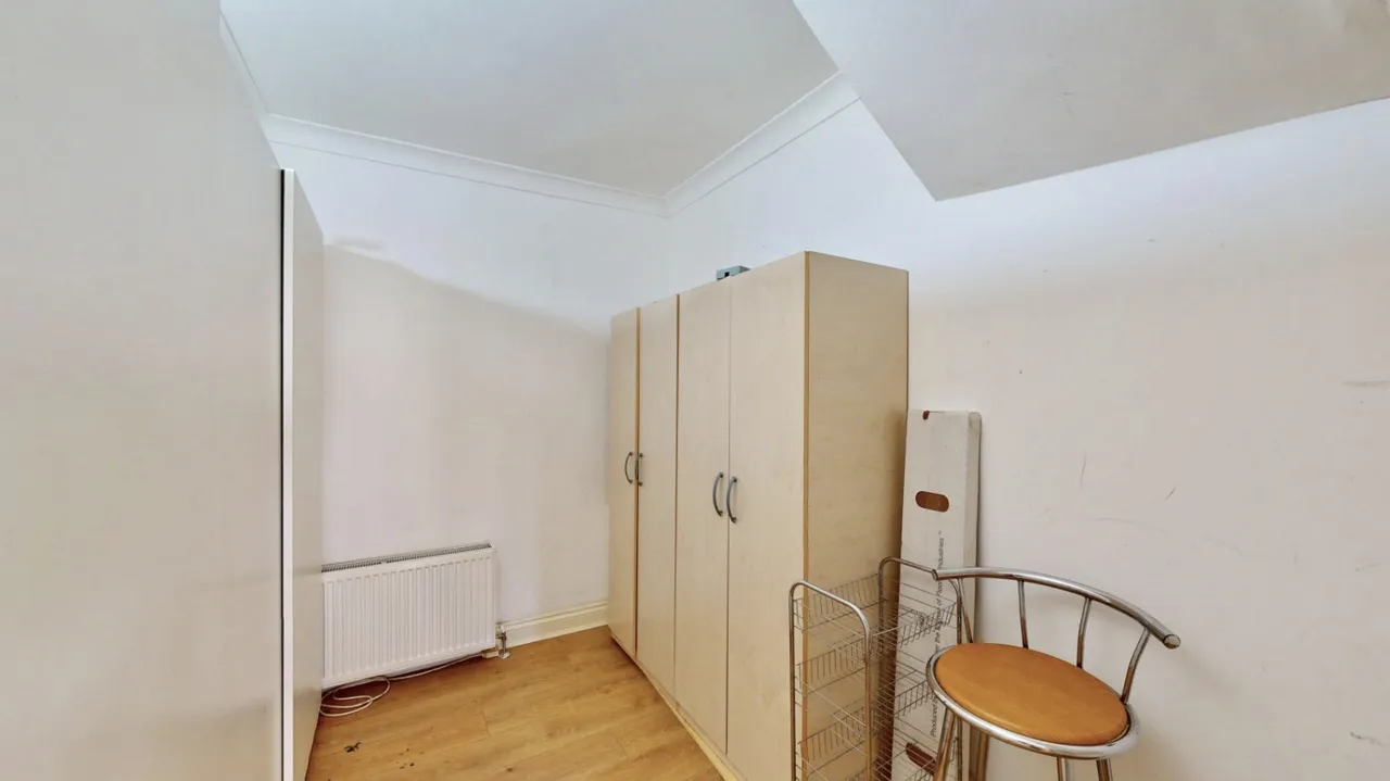 Kings Avenue, Greenford, UB6, photo 19