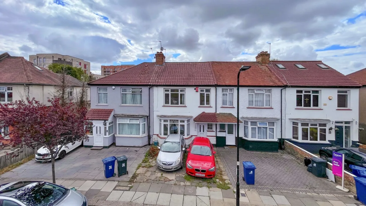 Kings Avenue, Greenford, UB6, photo 25