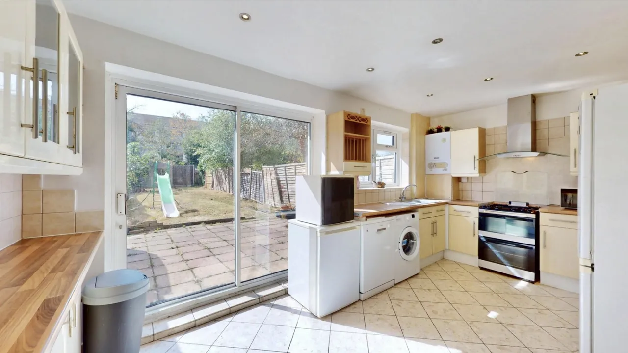 Kings Avenue, Greenford, UB6, photo 10
