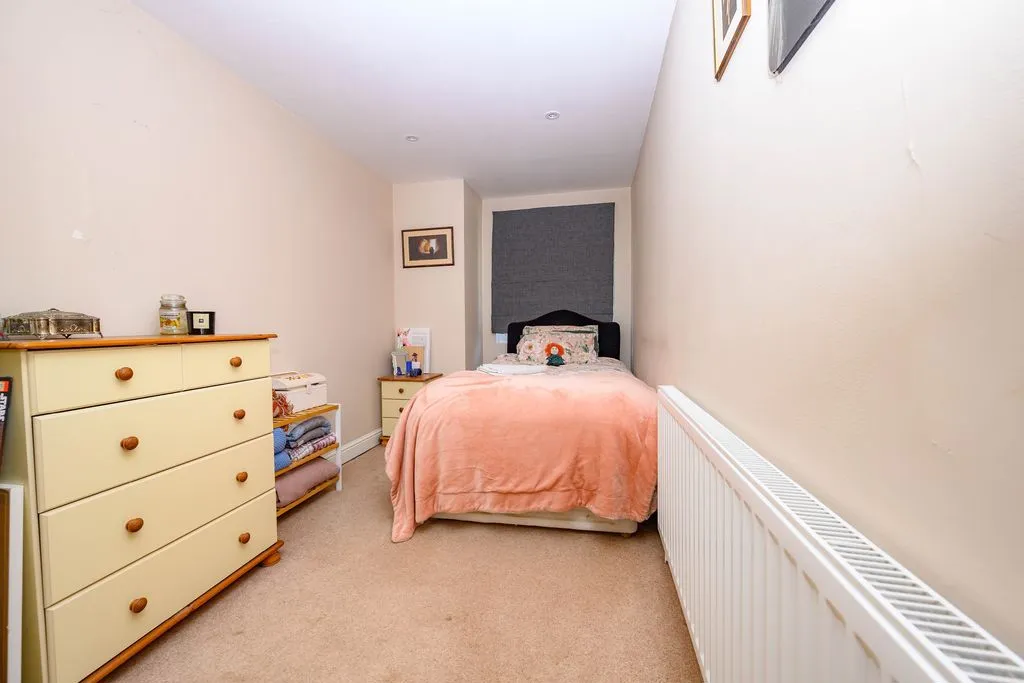 St. Albans Road West, Hatfield AL10 9RU, photo 17