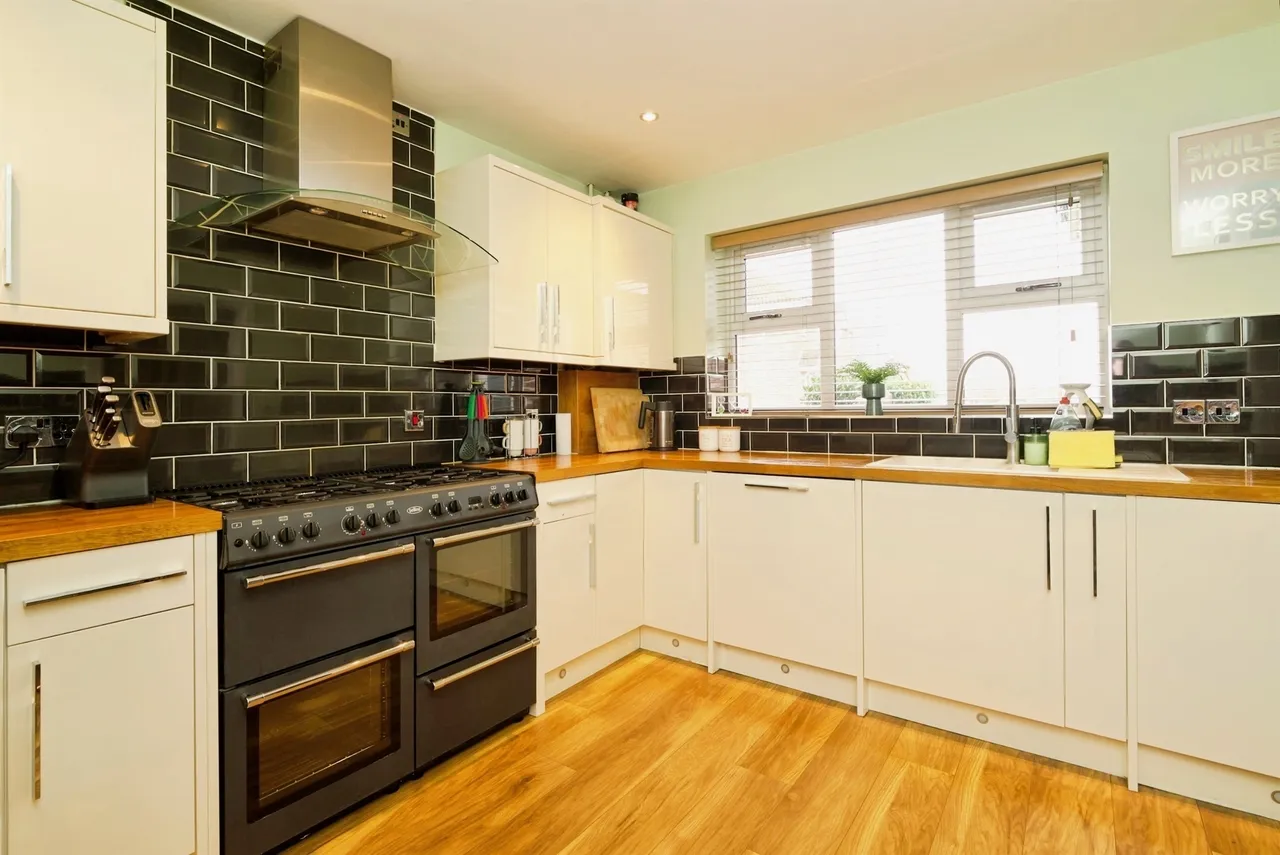Cross Street, Great Houghton, Barnsley, photo 6