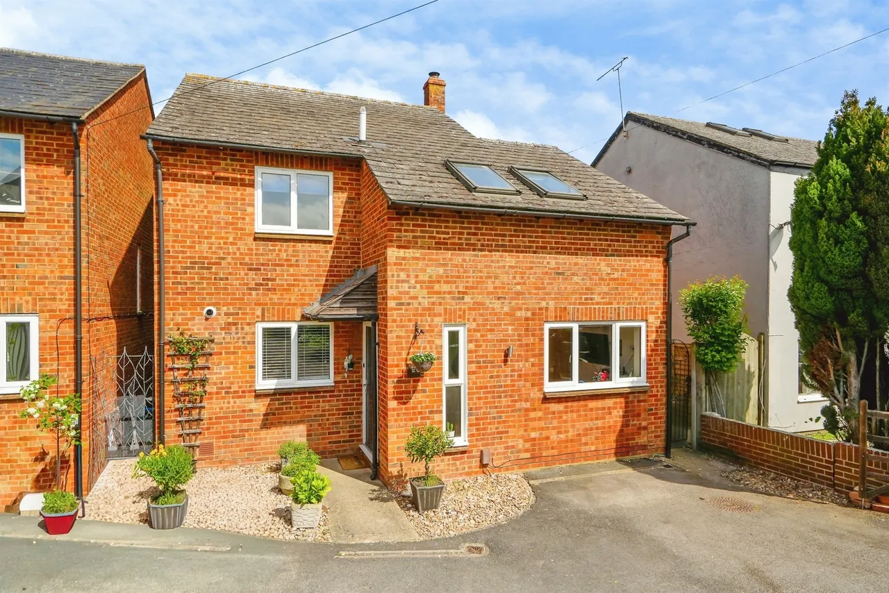 5 bed house for sale — Bourne Street, Didcot