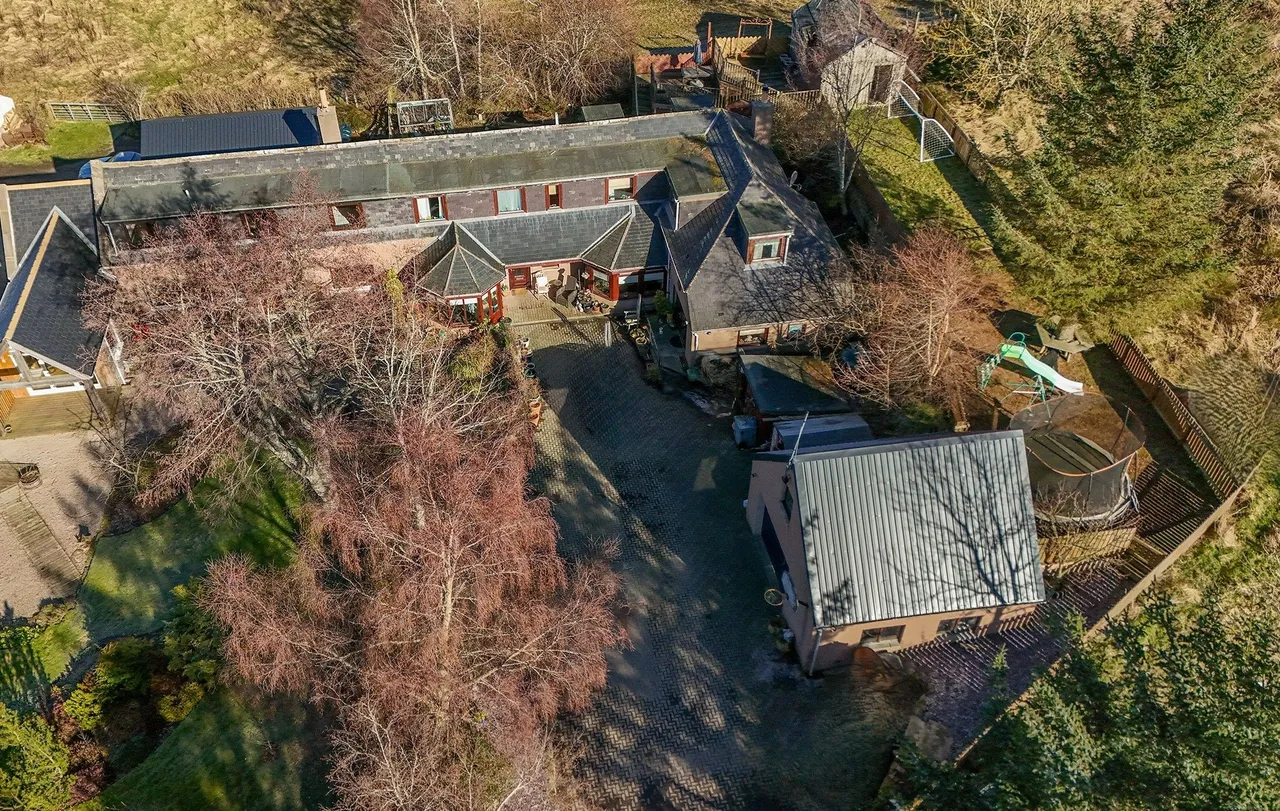 5 bed house for sale — An Laroch, Alford