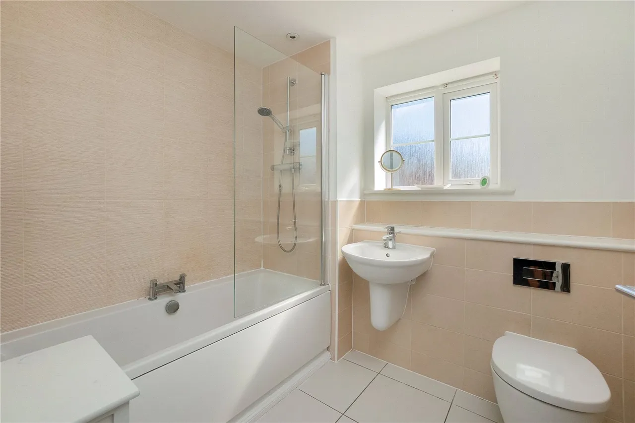 Roebuck Road, Bishopton, Stratford-upon-Avon, Warwickshire, CV37, photo 6