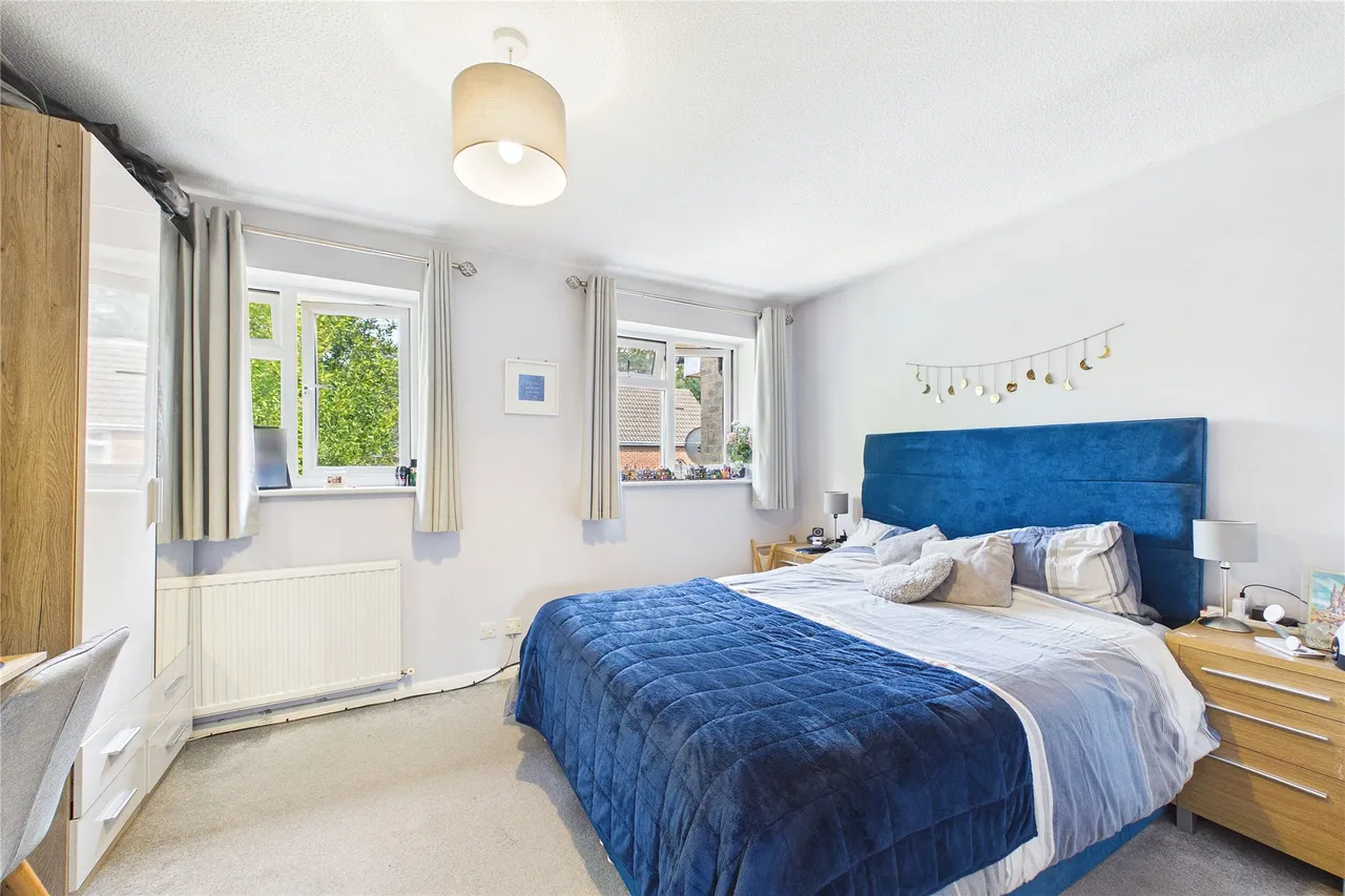 Arthur Close, Bagshot, GU19, photo 6