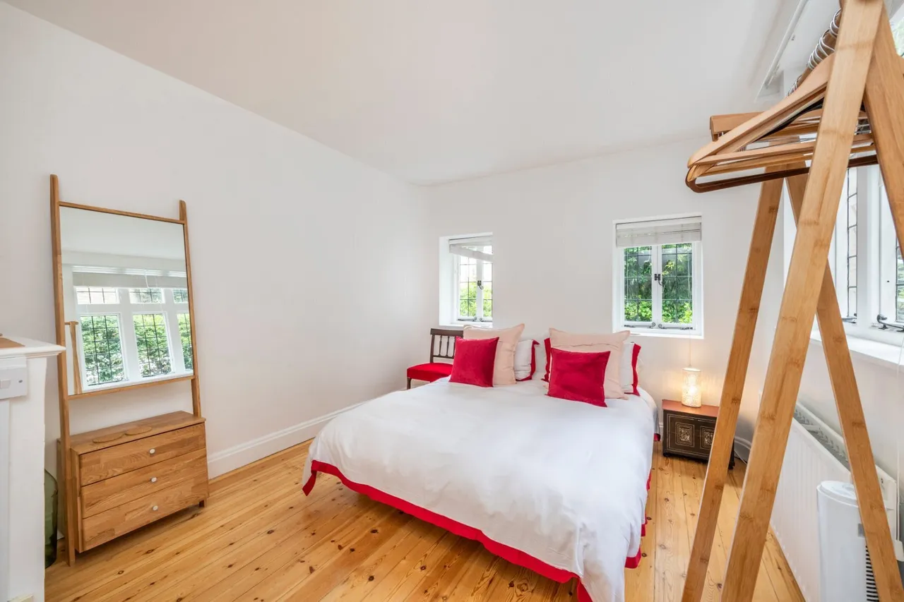 Perrins Walk, Hampstead Village, NW3, photo 11