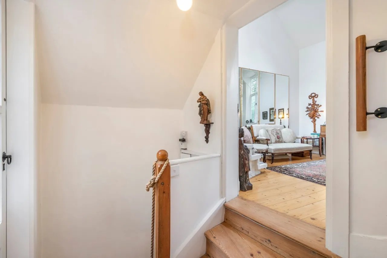 Perrins Walk, Hampstead Village, NW3, photo 15
