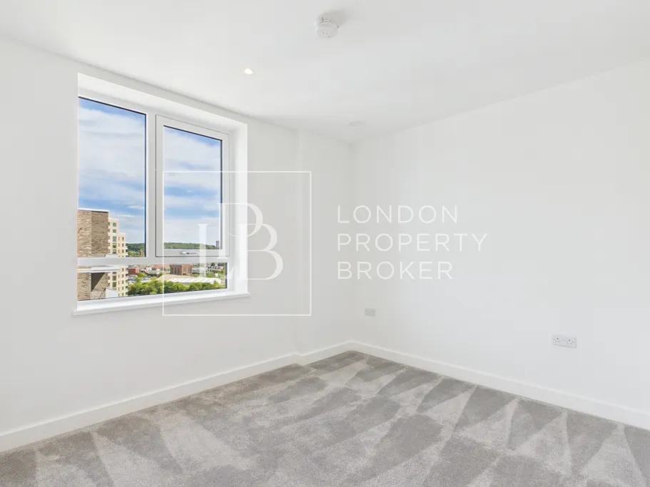 Southlake Road, London, SE28, photo 14