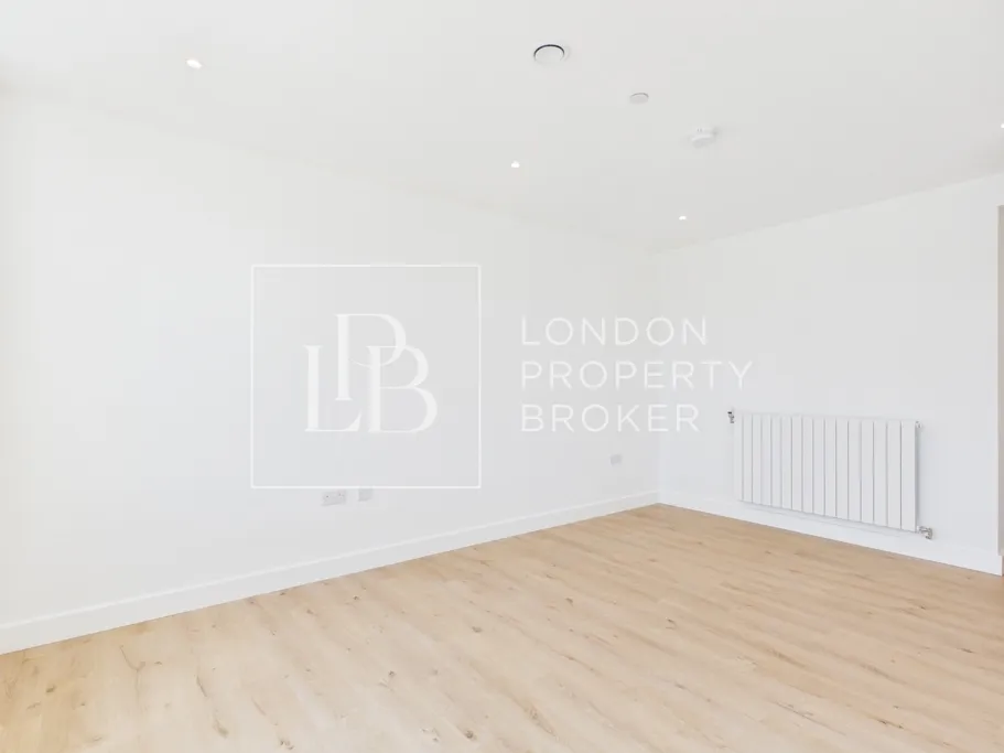 Southlake Road, London, SE28, photo 6