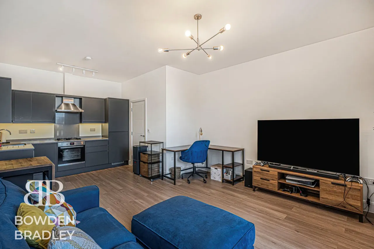 Maybank Road, South Woodford, E18, photo 4