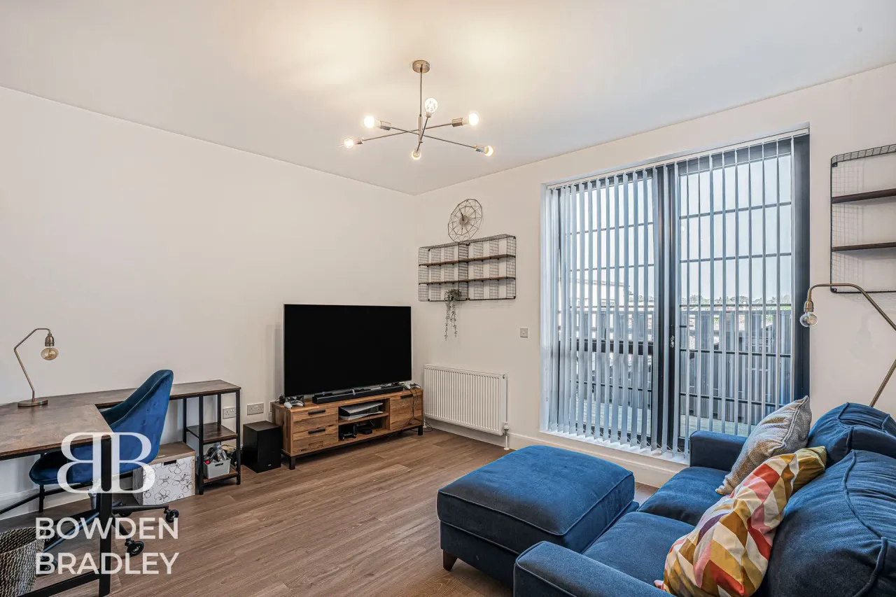 Maybank Road, South Woodford, E18, photo 20