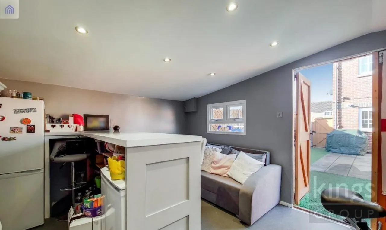 Sexton Close, Cheshunt, photo 19