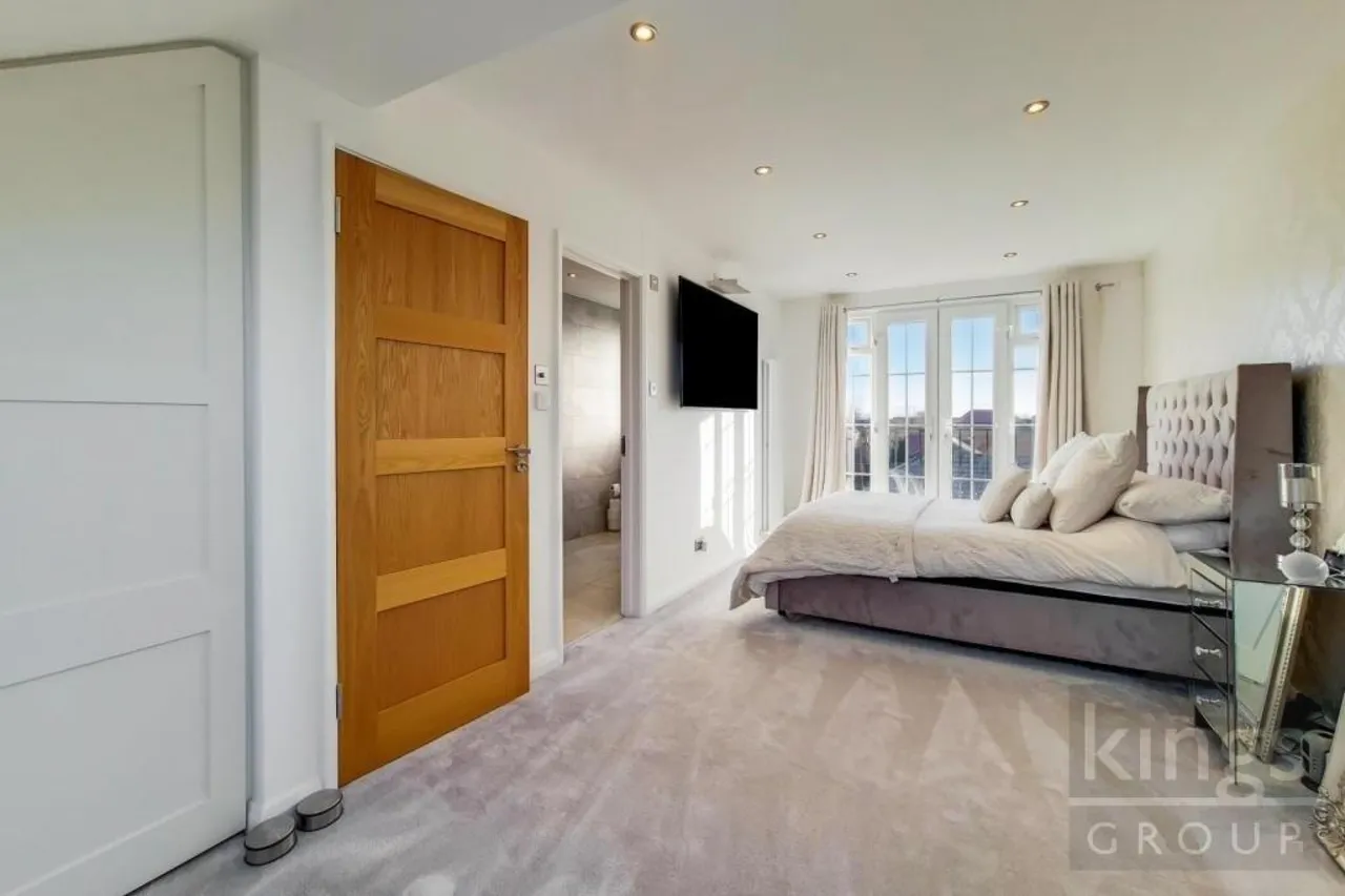 Sexton Close, Cheshunt, photo 7